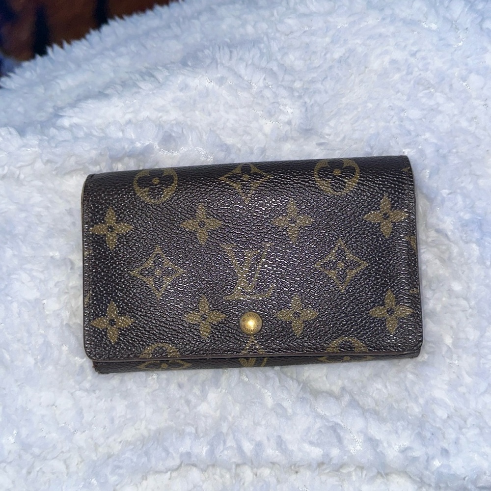 Louis Vuitton brown monogram bifold with interior zip coin pocket